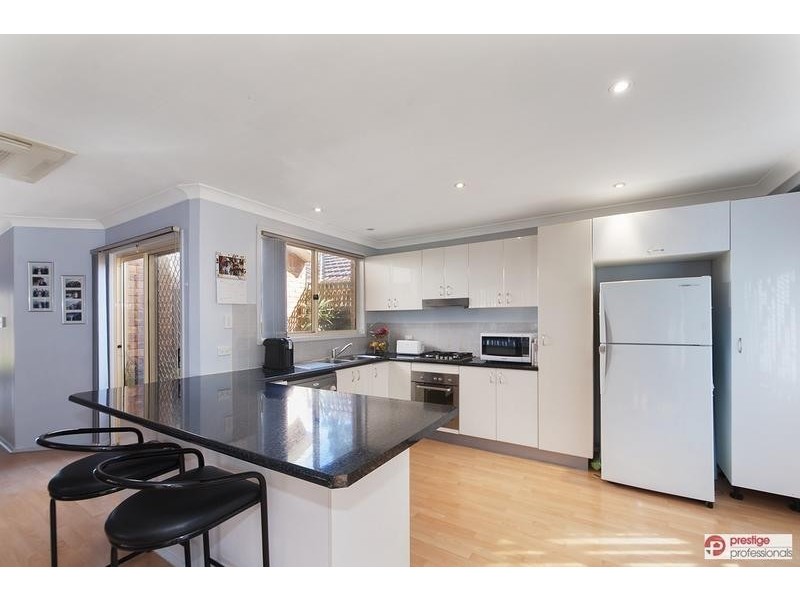 10 Torrens Court, Wattle Grove NSW 2173