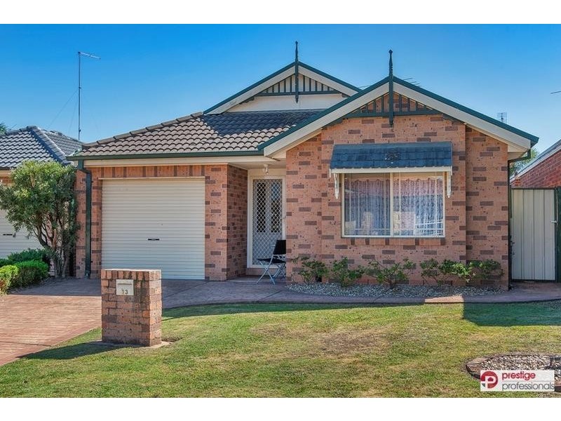 13 Gracemere Court, Wattle Grove NSW 2173