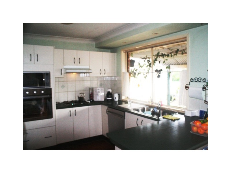 6 Tweed Court, Wattle Grove NSW 2173