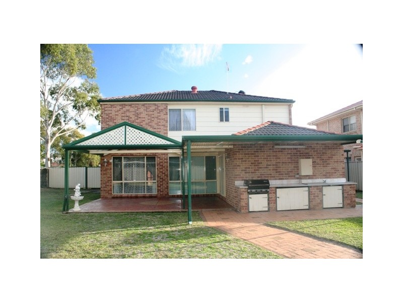 2 Elderslie Court, Wattle Grove NSW 2173