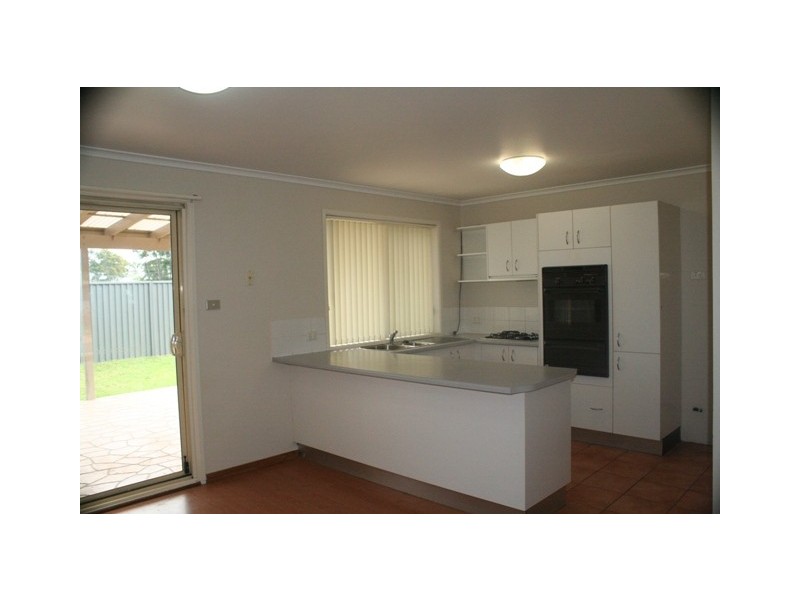 5A Wellwood Ave, Moorebank NSW 2170