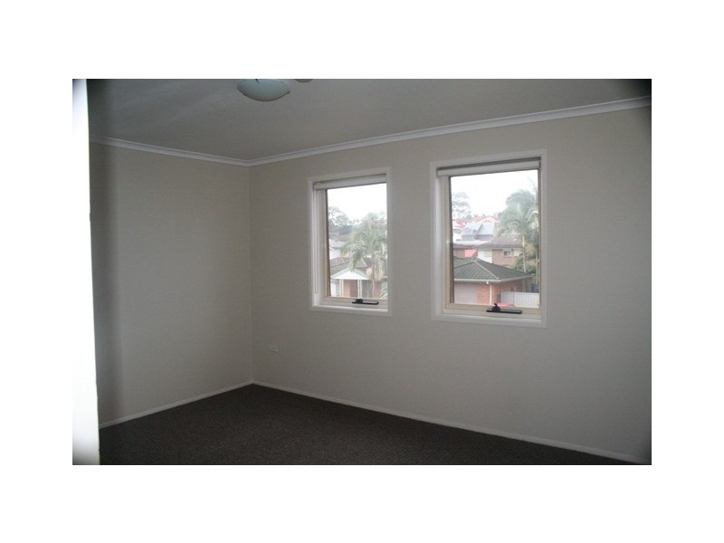 5A Wellwood Ave, Moorebank NSW 2170