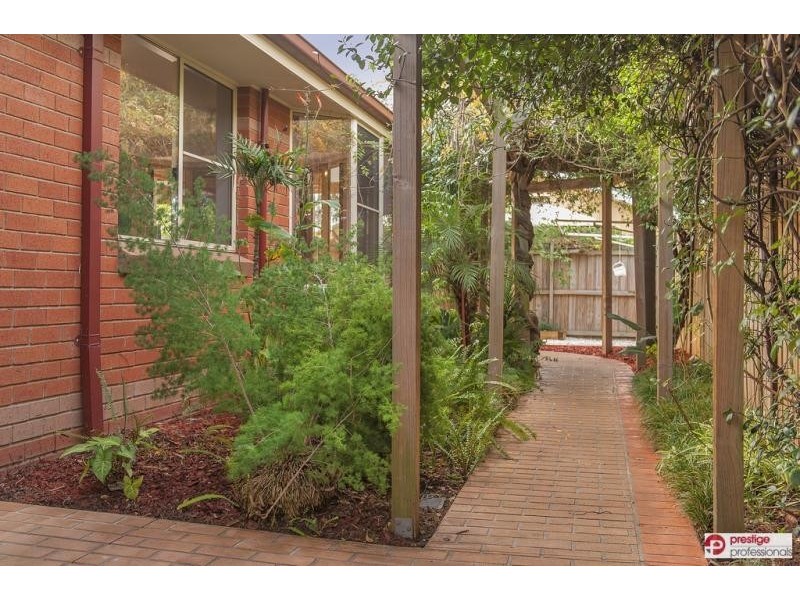 14 Merryville Court, Wattle Grove NSW 2173