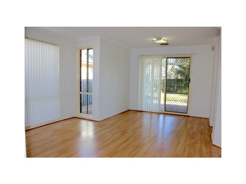 20 Kanangra Court, Wattle Grove NSW 2173