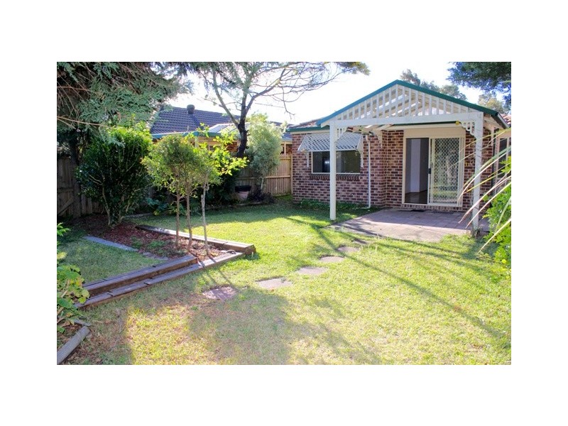 20 Kanangra Court, Wattle Grove NSW 2173