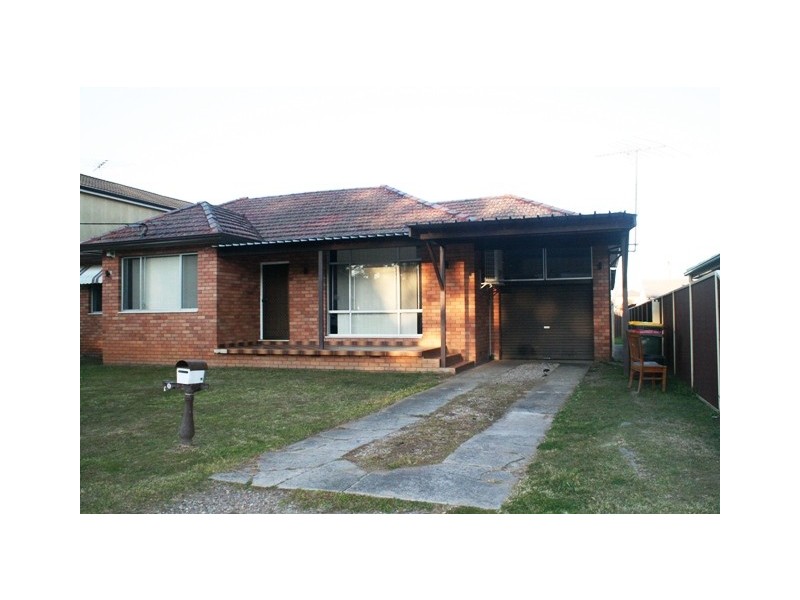 10 Cooper avenue, Moorebank NSW 2170