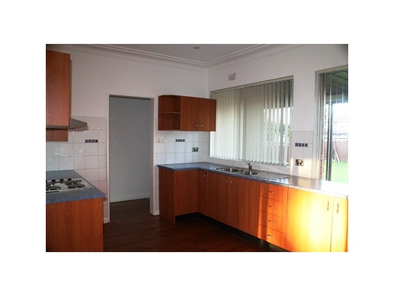 10 Cooper avenue, Moorebank NSW 2170