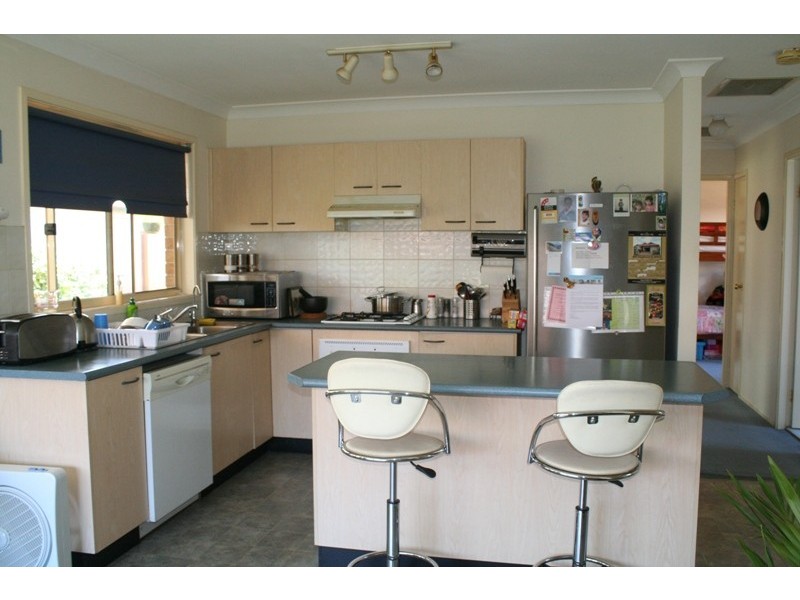 36 Banyule Court, Wattle Grove NSW 2173