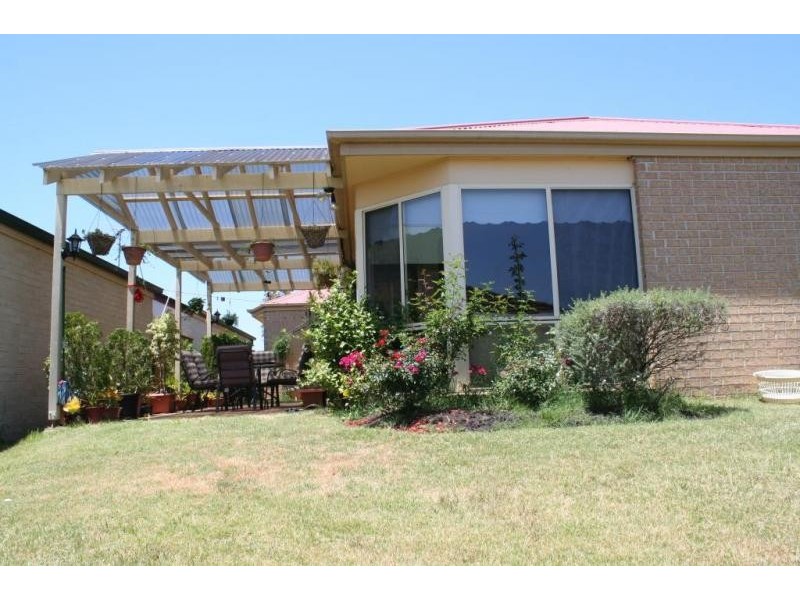 36 Banyule Court, Wattle Grove NSW 2173