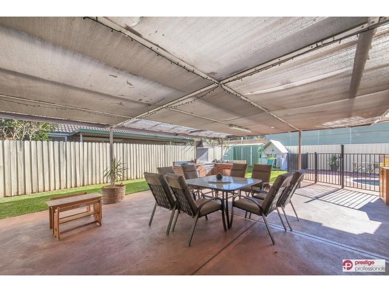 22 Barwon Court, Wattle Grove NSW 2173