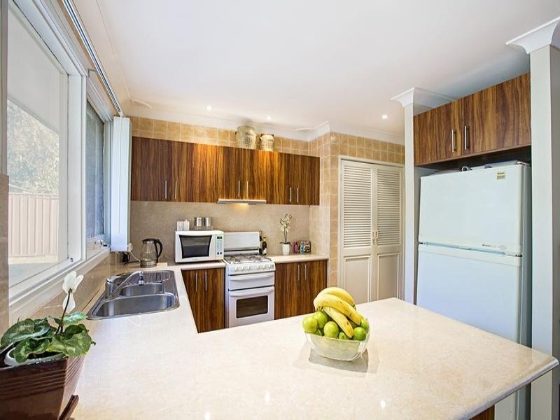 13 Tallowood Ave, Casula NSW 2170