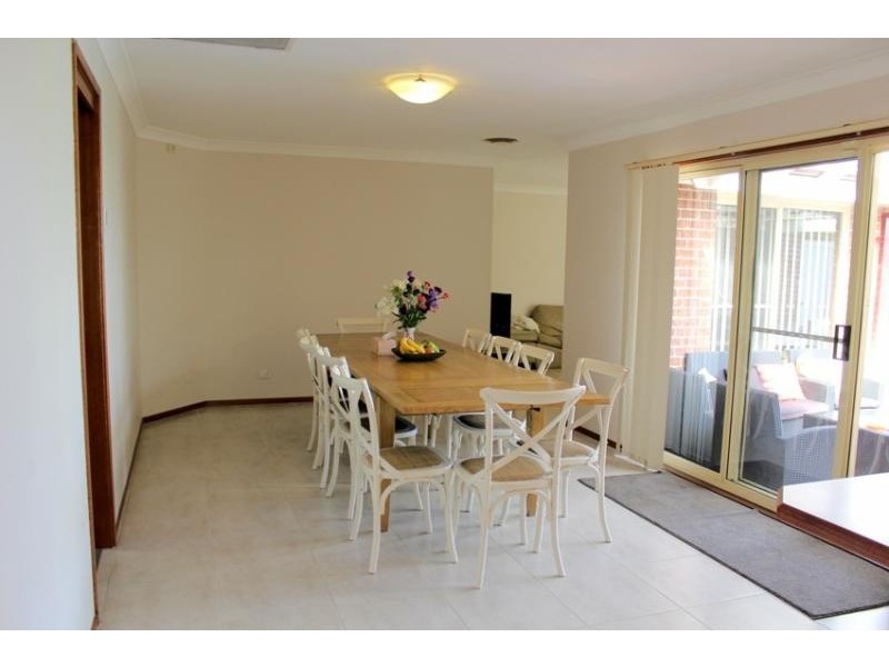 12 Brickendon Court, Wattle Grove NSW 2173