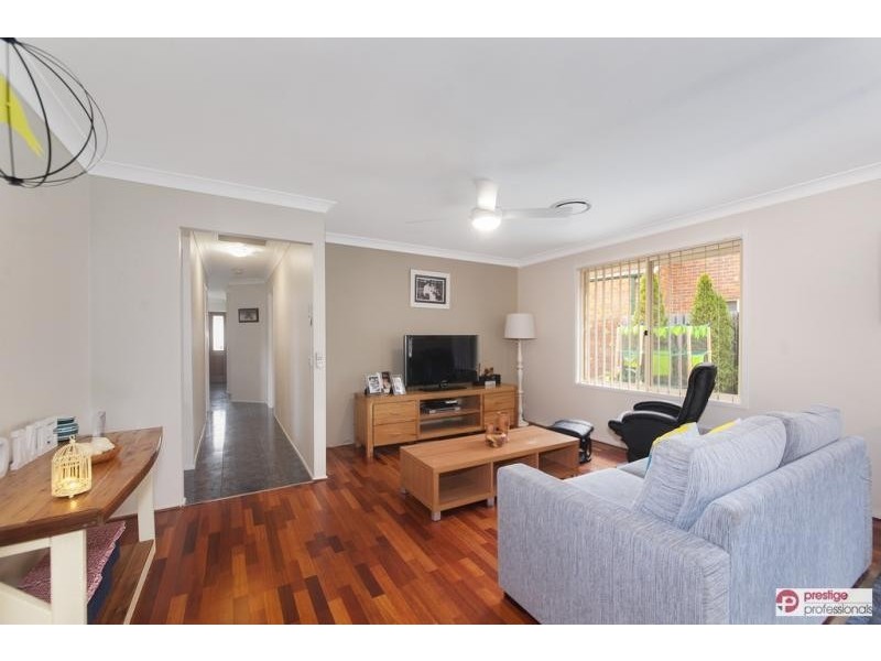 35 Lyndhurst Court, Wattle Grove NSW 2173