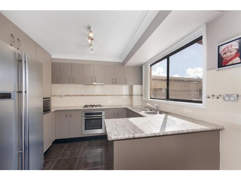 2/220 Newbridge Road, Moorebank NSW 2170