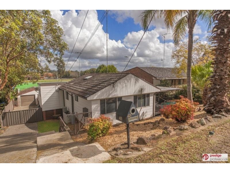 48 Gal Crescent, Moorebank NSW 2170