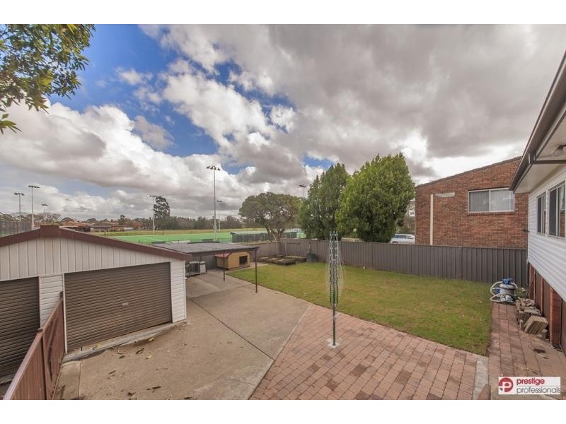 48 Gal Crescent, Moorebank NSW 2170