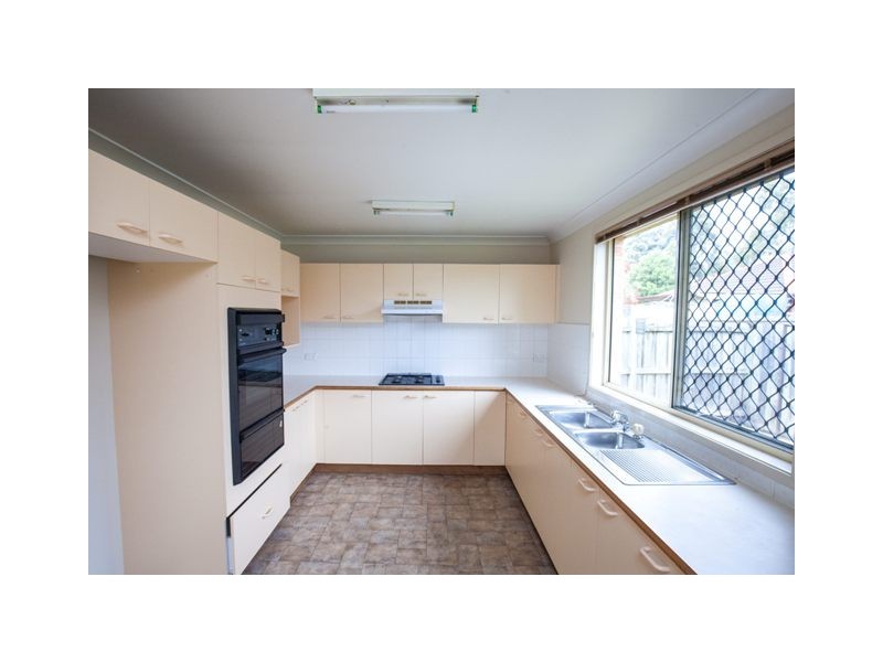 11 Glenrock Court, Wattle Grove NSW 2173