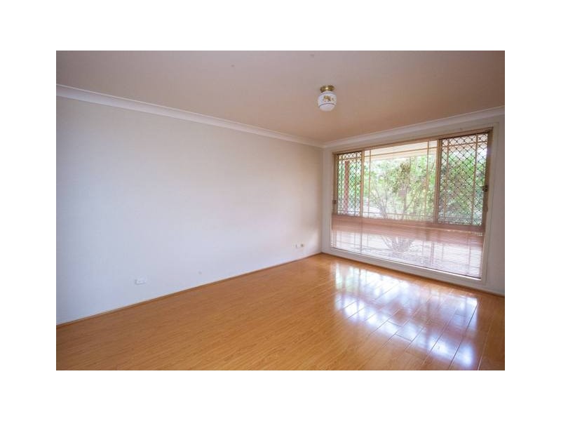 11 Glenrock Court, Wattle Grove NSW 2173