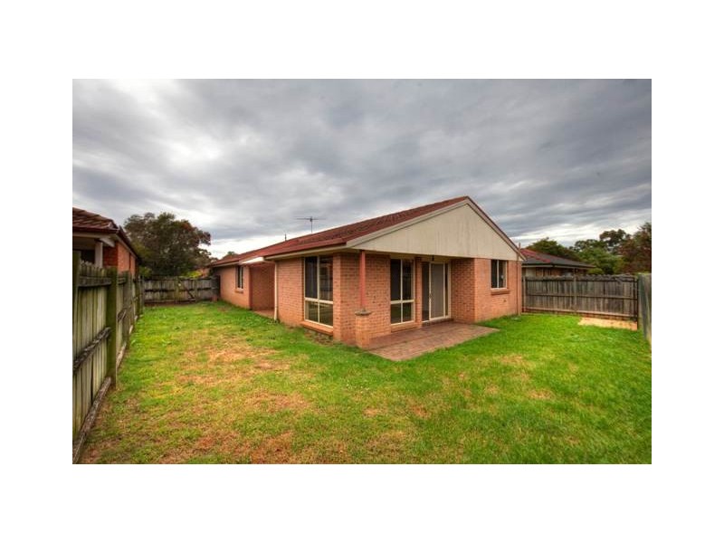 11 Glenrock Court, Wattle Grove NSW 2173