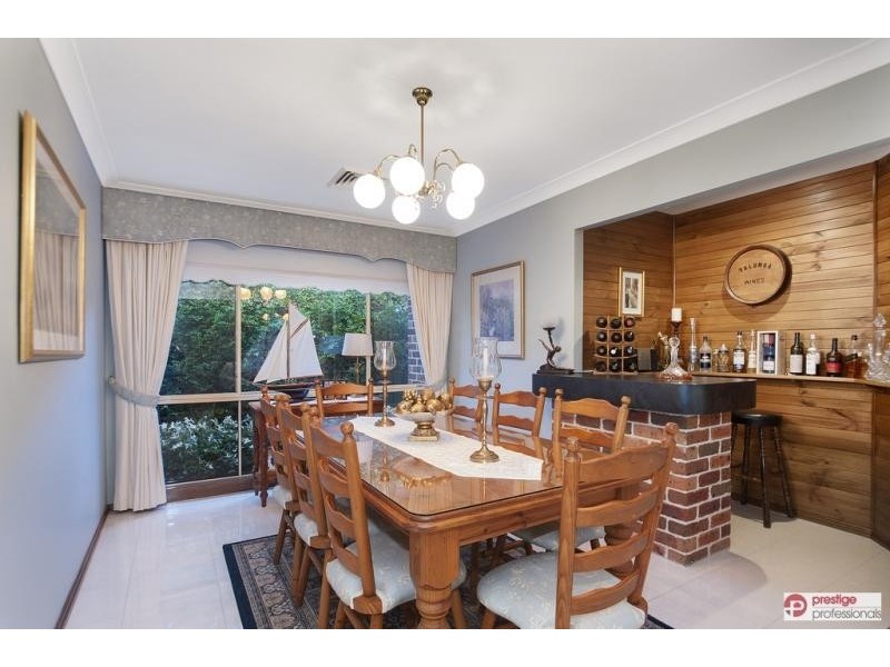 14 Oatlands Court, Wattle Grove NSW 2173