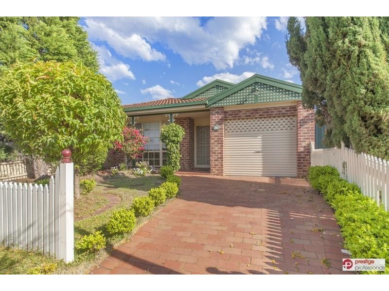 20 Kanangra Court, Wattle Grove NSW 2173