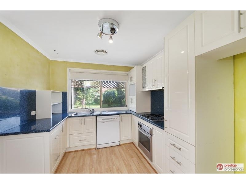 20 Kanangra Court, Wattle Grove NSW 2173