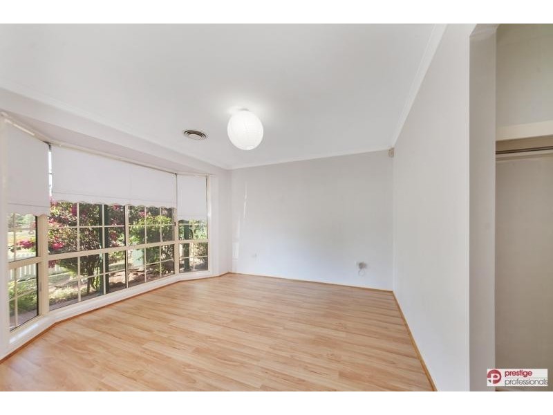 20 Kanangra Court, Wattle Grove NSW 2173