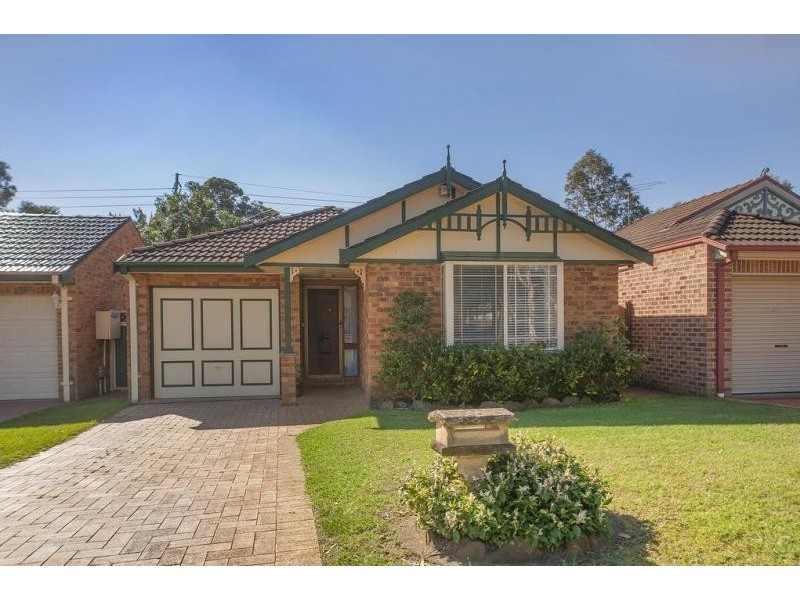 10 Torrens Court, Wattle Grove NSW 2173