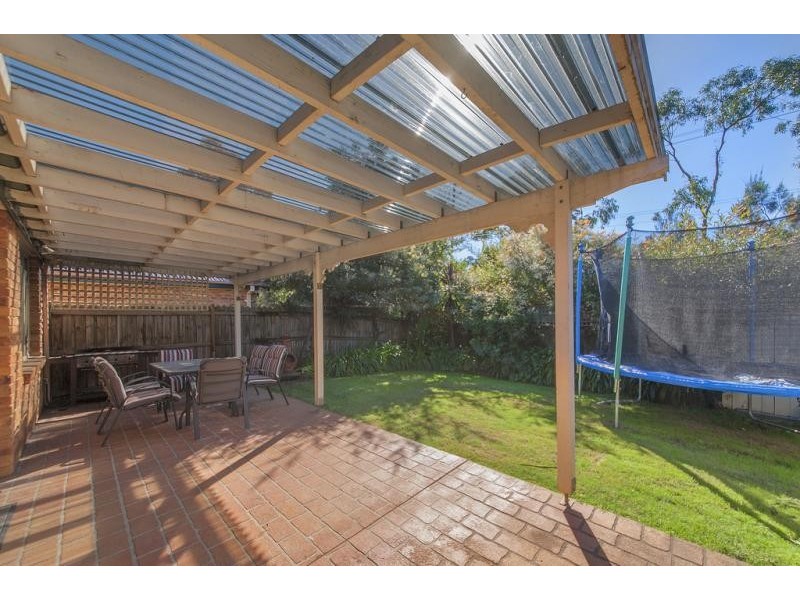 10 Torrens Court, Wattle Grove NSW 2173