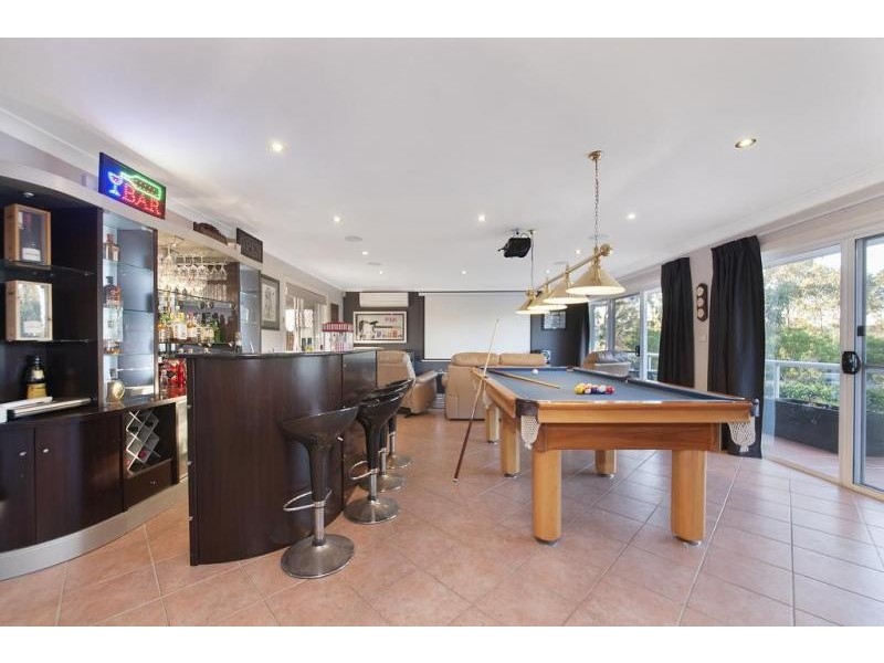 8 Balala Court, Wattle Grove NSW 2173