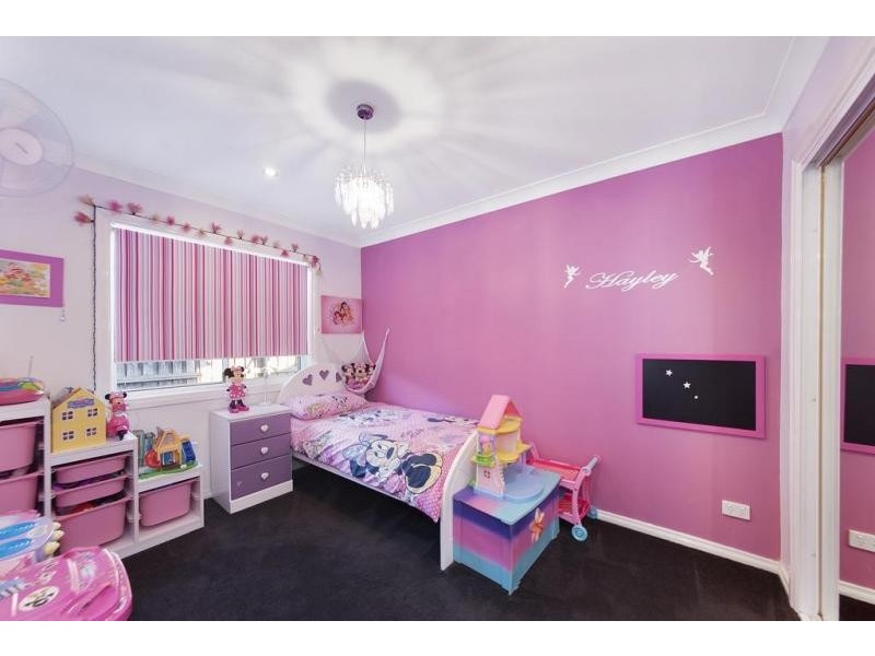 8 Balala Court, Wattle Grove NSW 2173