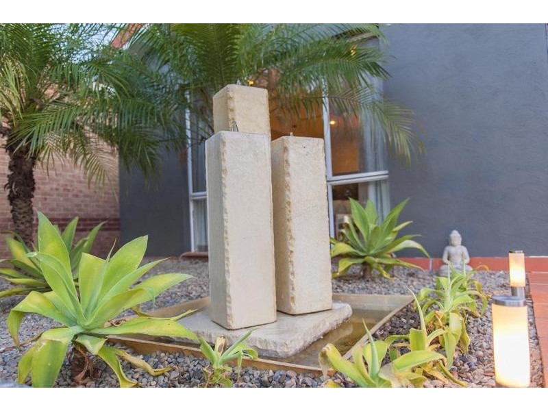 8 Balala Court, Wattle Grove NSW 2173