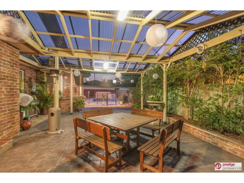 5 Daintree Drive, Wattle Grove NSW 2173