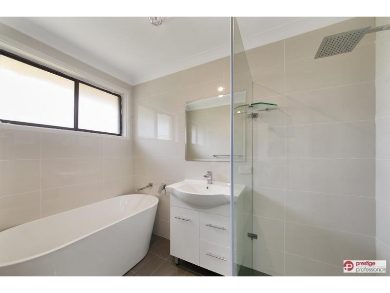 66 Evelyn Street, Macquarie Fields NSW 2564