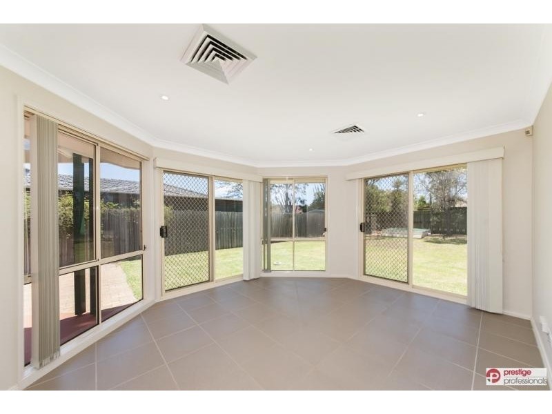 50 Daintree Drive, Wattle Grove NSW 2173