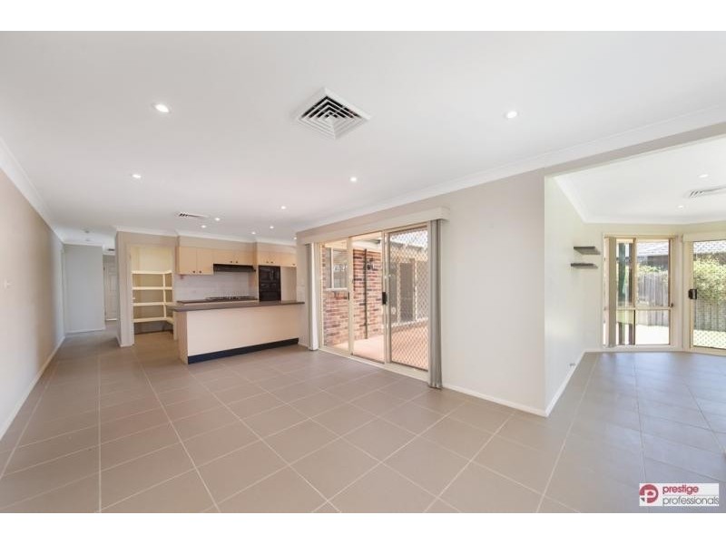 50 Daintree Drive, Wattle Grove NSW 2173