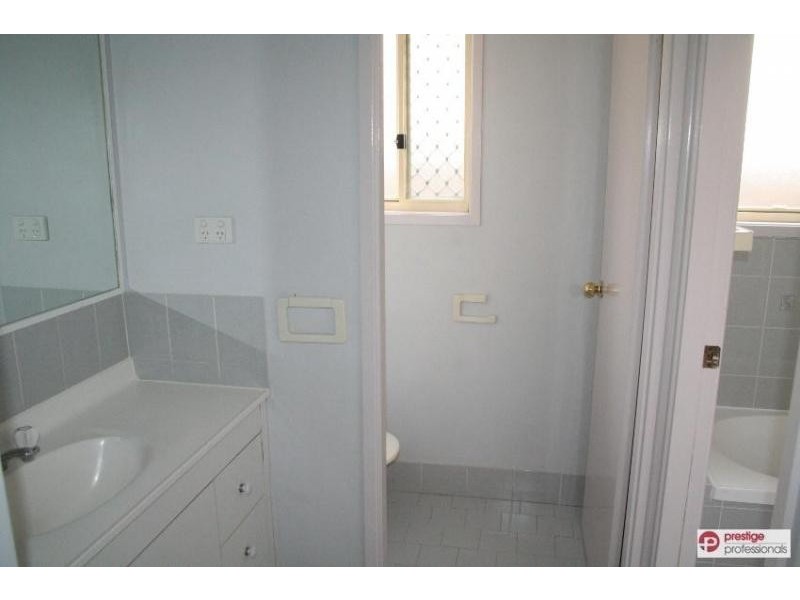 11 Claremont Court, Wattle Grove NSW 2173