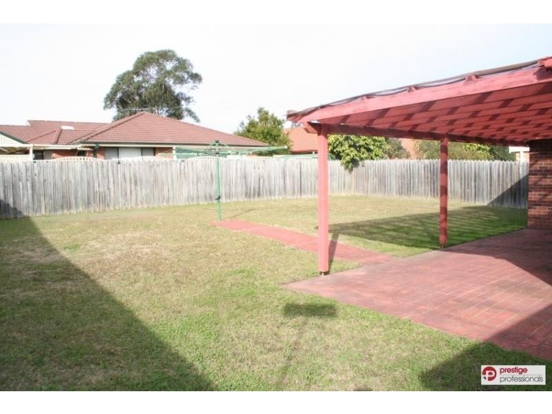 11 Claremont Court, Wattle Grove NSW 2173