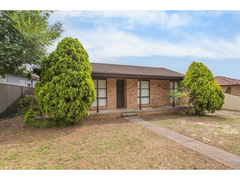 66 Evelyn Street, Macquarie Fields NSW 2564