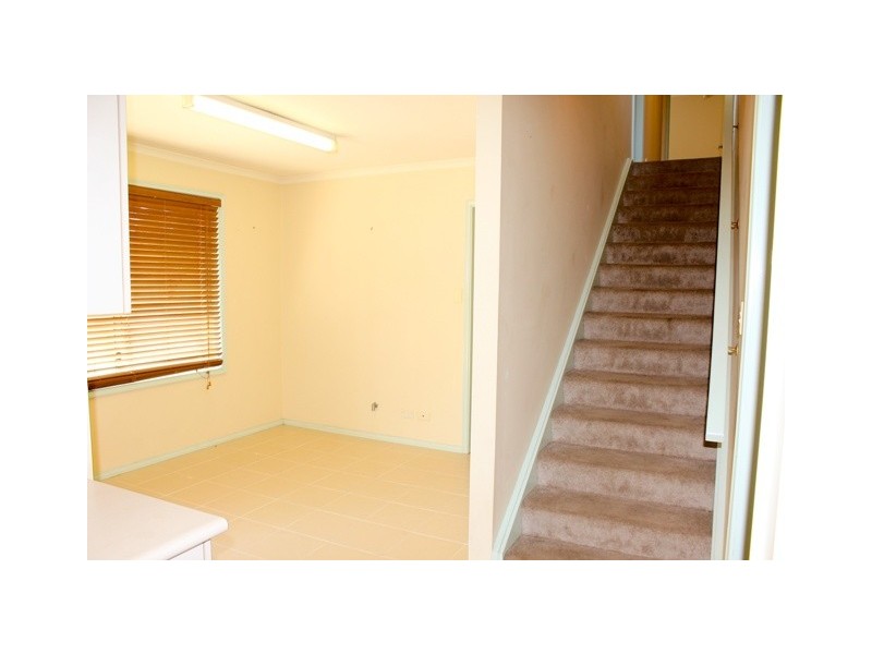 6/11-13 Armata court, Wattle Grove NSW 2173