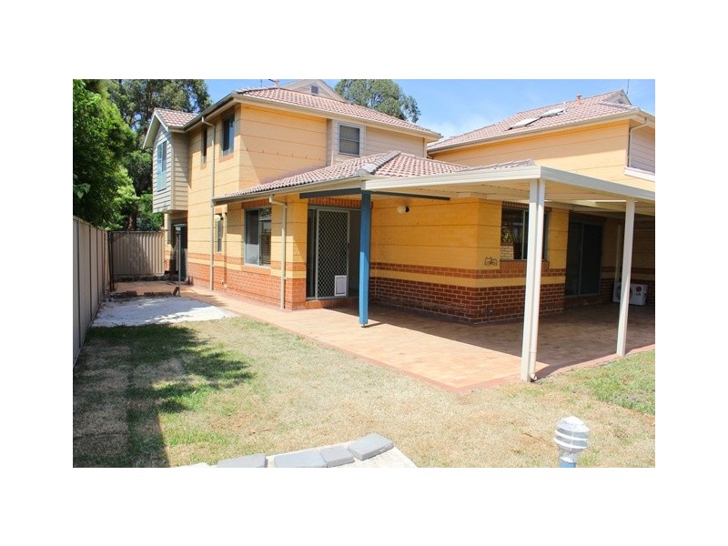 6/11-13 Armata court, Wattle Grove NSW 2173