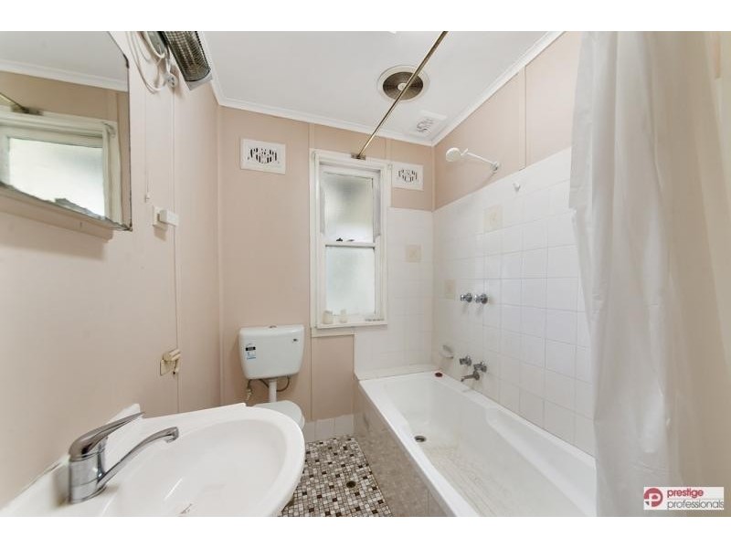18 Bardia Parade, Holsworthy NSW 2173
