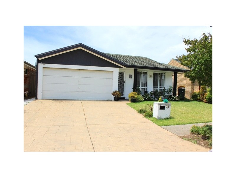 21 Martindale Court, Wattle Grove NSW 2173