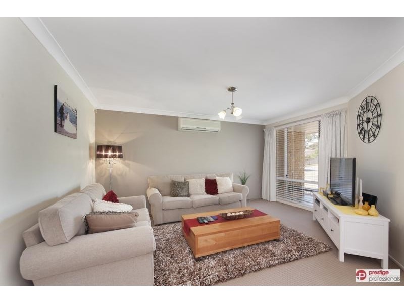 6 Chelsea Garden Court, Wattle Grove NSW 2173