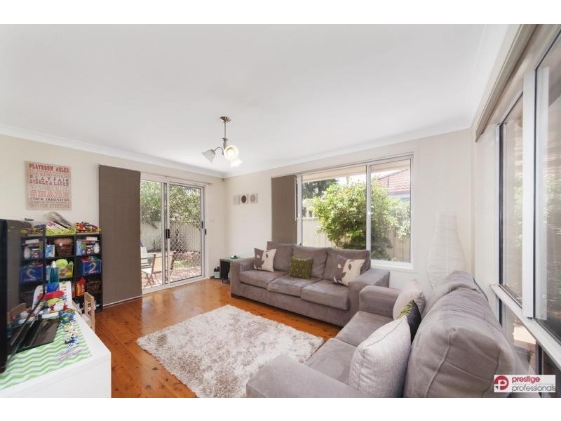 6 Chelsea Garden Court, Wattle Grove NSW 2173