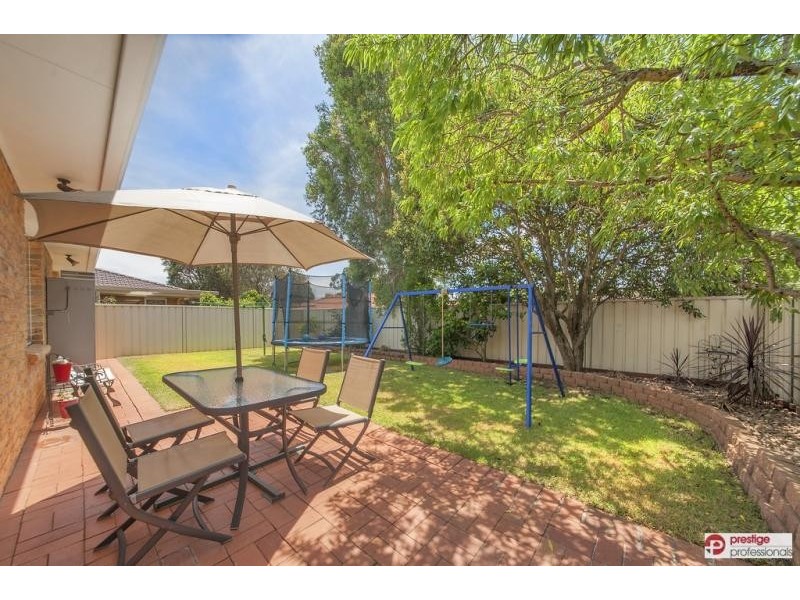 6 Chelsea Garden Court, Wattle Grove NSW 2173