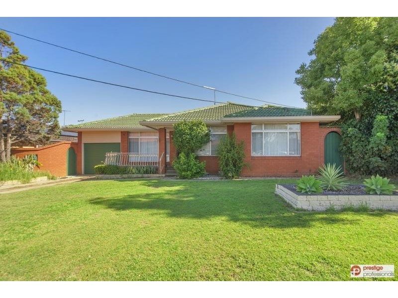 23 Maddecks Avenue, Moorebank NSW 2170