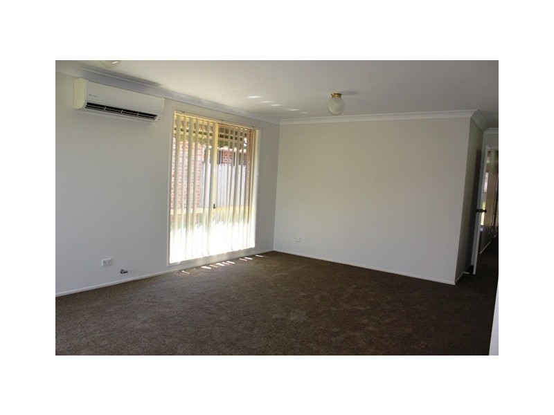 13 Merryville Court, Wattle Grove NSW 2173