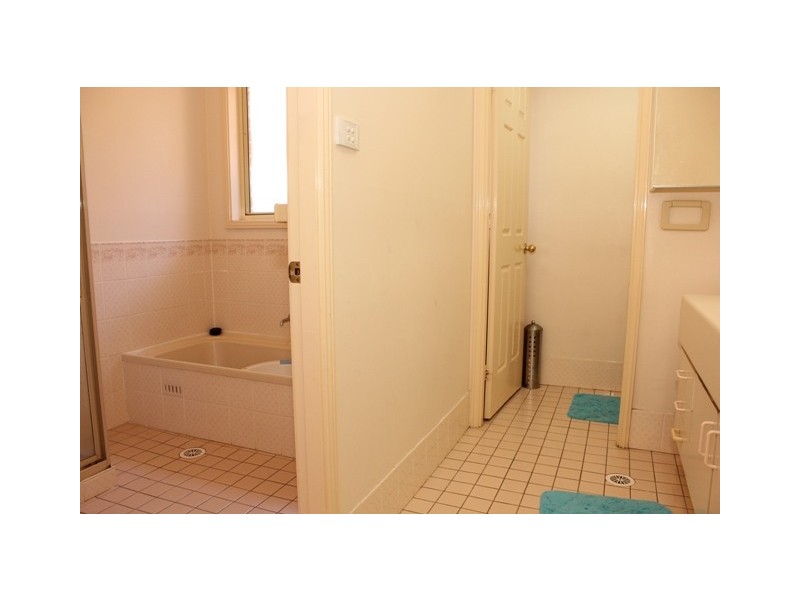 10 Glengyle Court, Wattle Grove NSW 2173