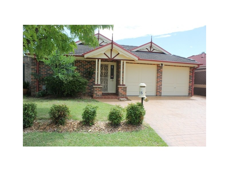 15 Murray Court, Wattle Grove NSW 2173